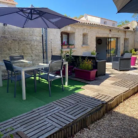 Le Pressoir - Et Meubles De Tourisme - 2 Etoiles Holiday home