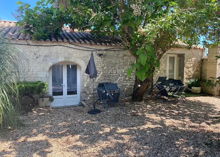 Hébergement de vacances Le Pressoir - Et Meublés De Tourisme - 2 étoiles Dolus-d'Oléron